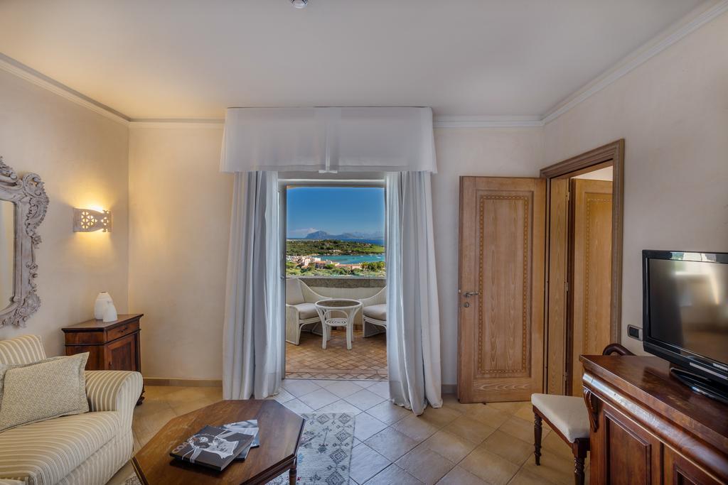 Hotel Petra Bianca