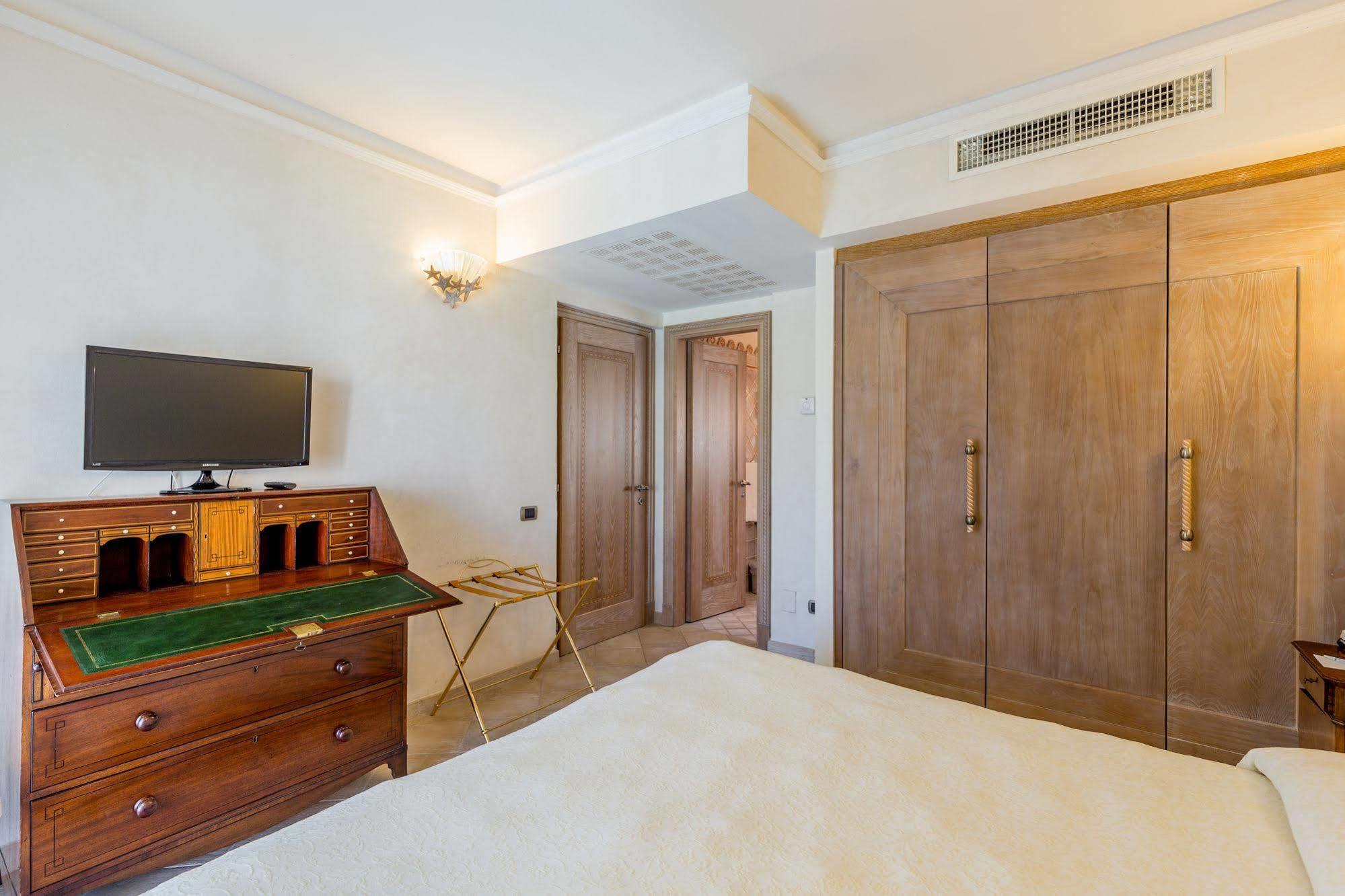 Petra Bianca Hotel 4*