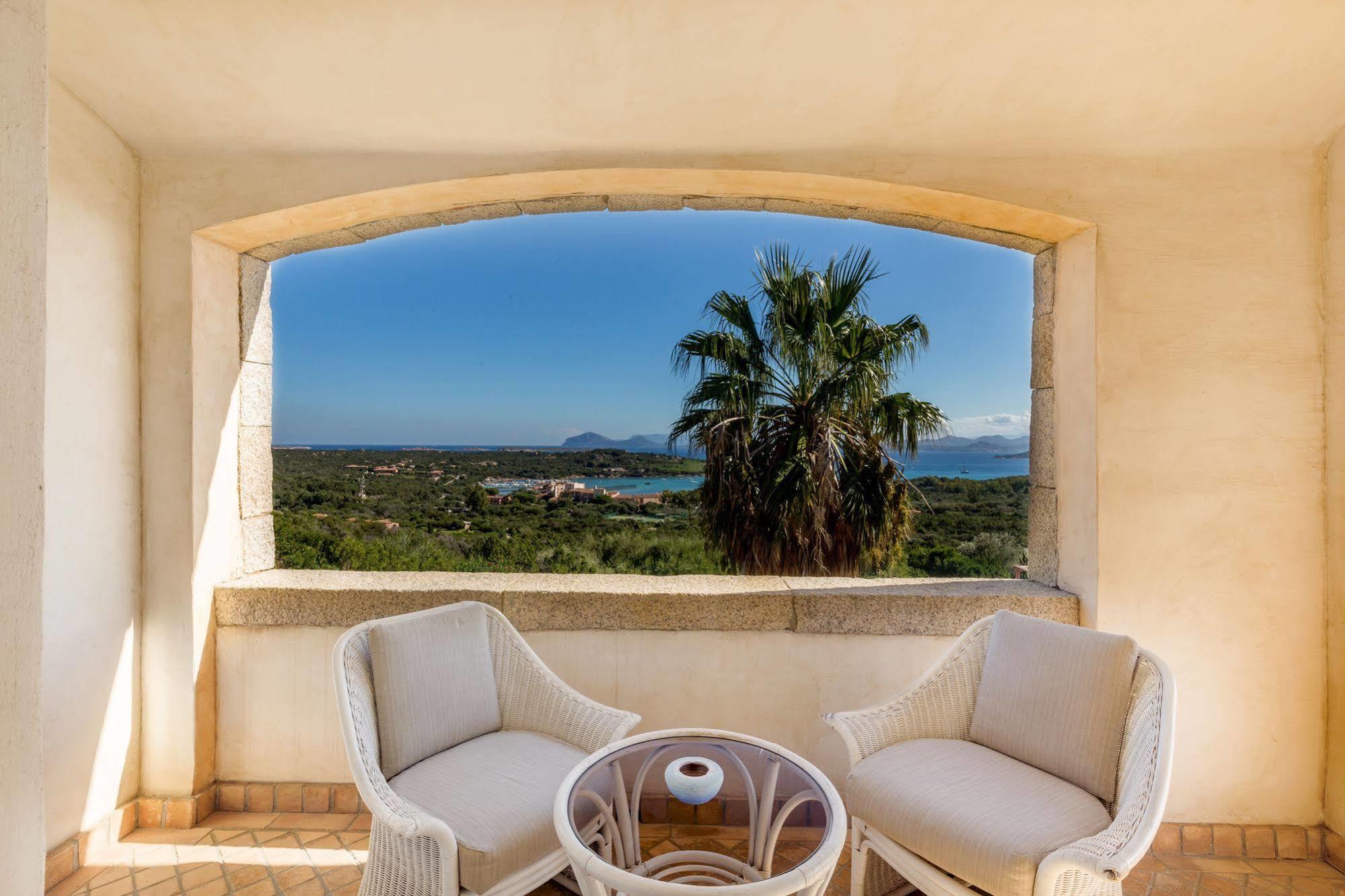 Hotel Petra Bianca 4*
